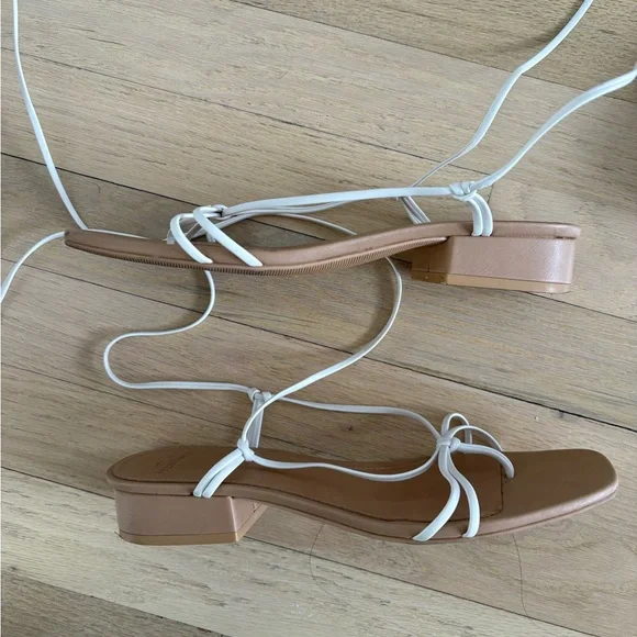 Abercrombie & Fitch Women's Tan Sandals - Picture 2 of 3